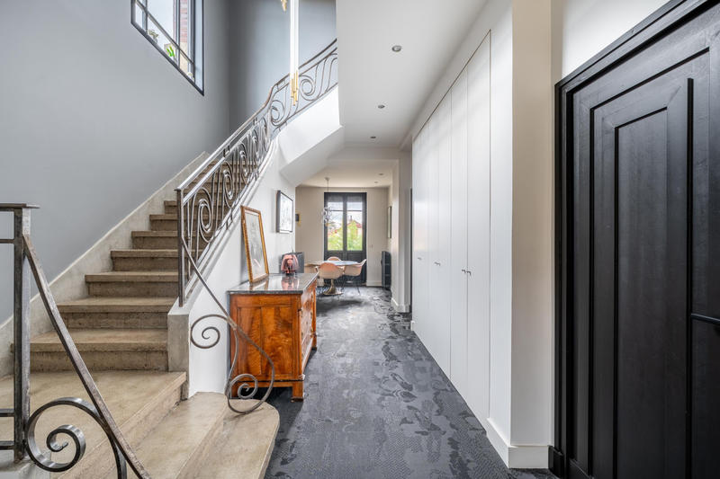 Propriété - 206 m² - 7 pièces