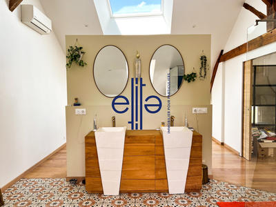 Maison - 238 m² - 6 pièces