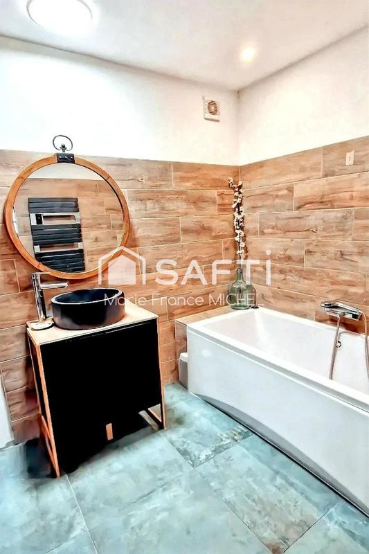 Maison - 90 m² - 5 pièces