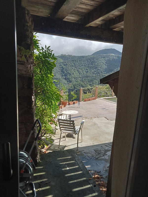 Maison - 113 m² - 5 pièces