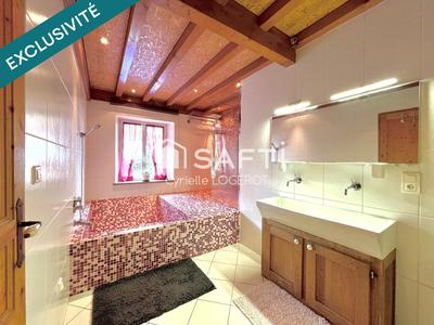 Maison - 233 m² - 5 pièces