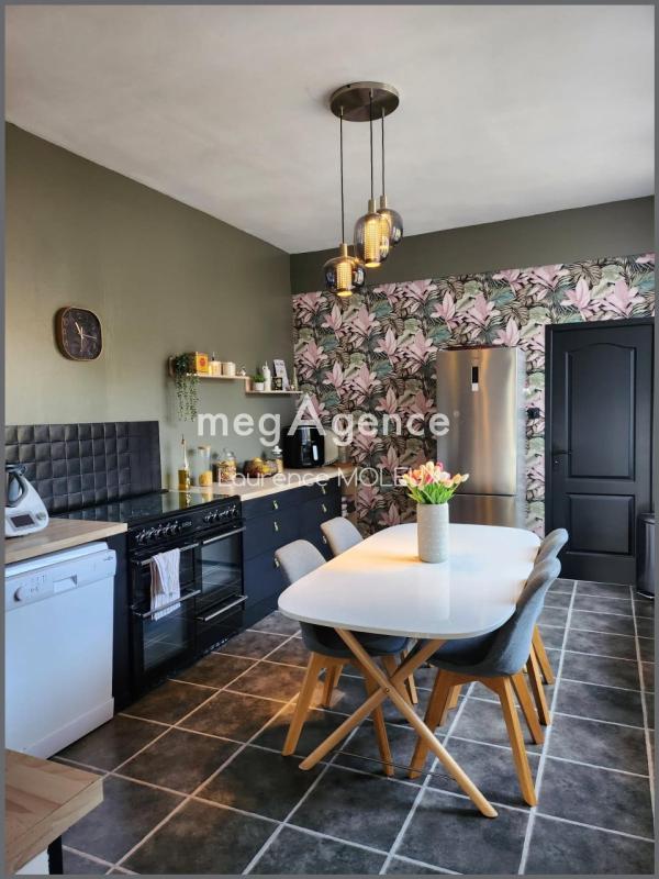 Maison - 180 m² - 6 pièces