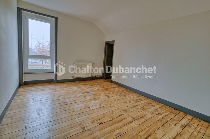 Maison - 180 m² - 8 pièces