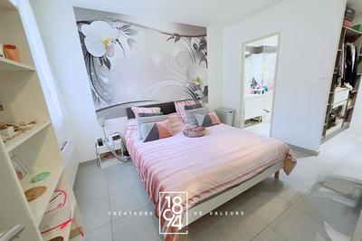 Appartement - 95 m² - 4 pièces