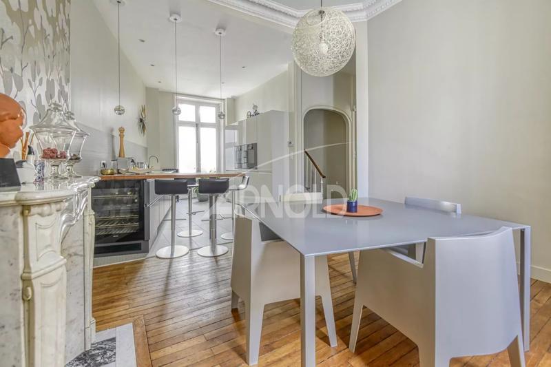 Maison - 173 m² - 9 pièces