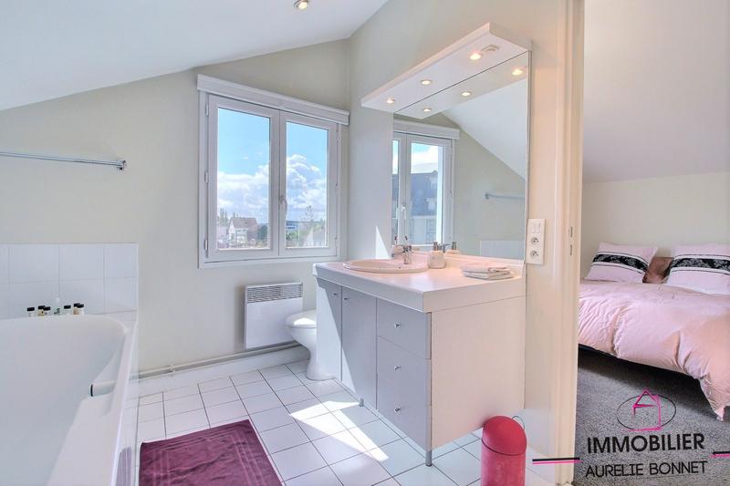 Maison - 241 m² - 7 pièces