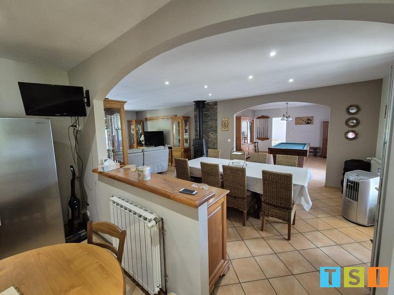 Maison - 188 m² - 6 pièces