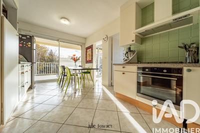 Maison - 190 m² - 9 pièces