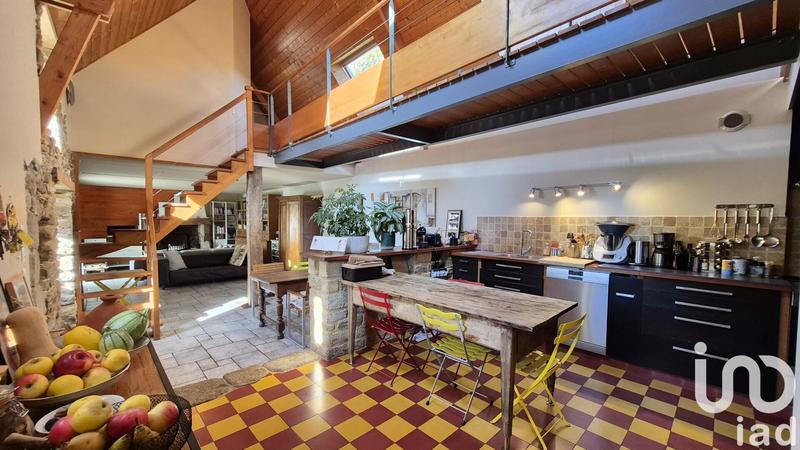 Maison - 239 m² - 7 pièces