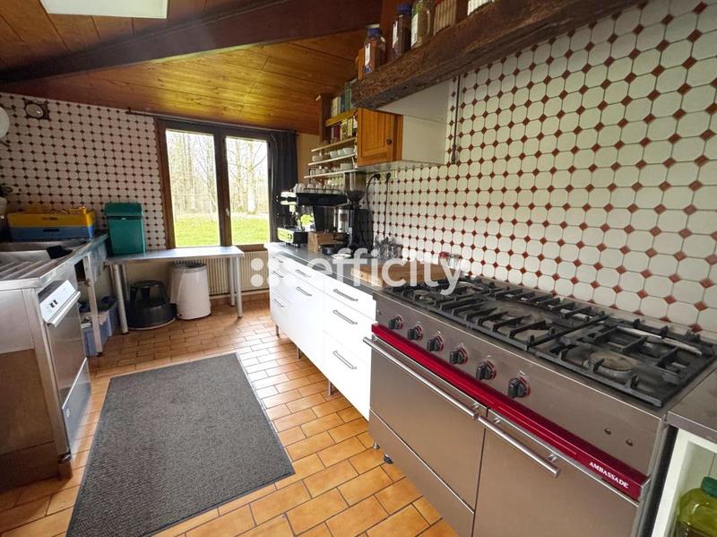 Immeuble - 270 m² - 9 pièces