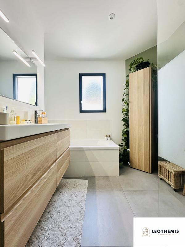 Maison - 110 m² - 5 pièces