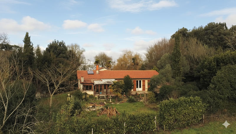 Maison - 90 m² - 4 pièces