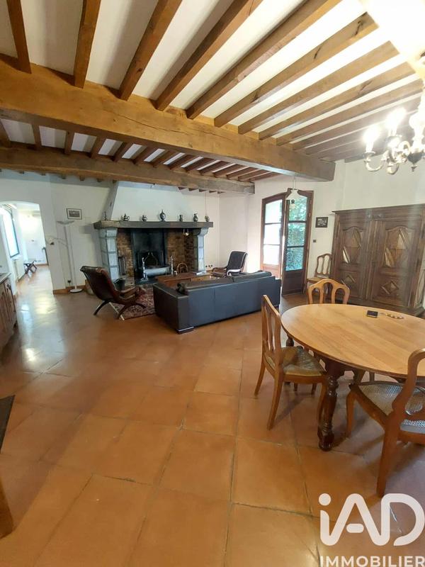 Maison - 389 m² - 10 pièces