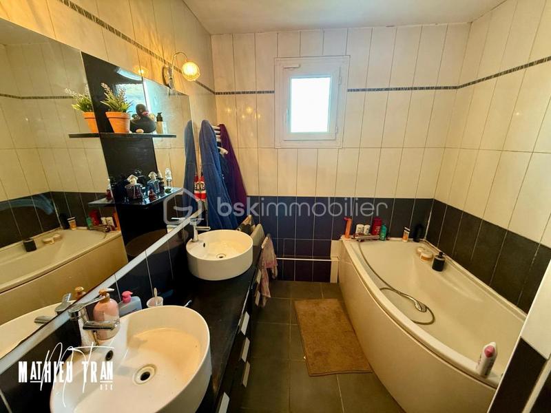 Maison - 140 m² - 7 pièces