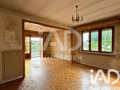 Maison - 122 m² - 6 pièces