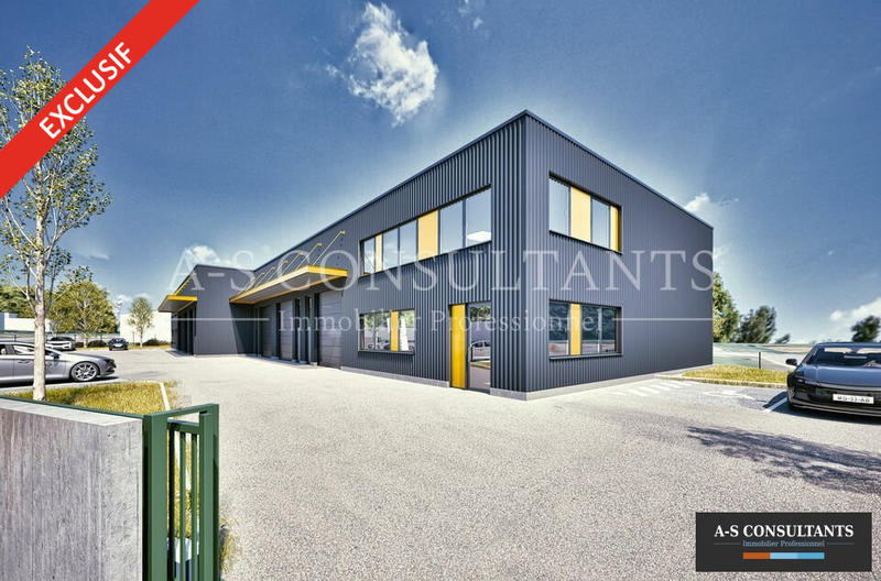 Local d'activité / Entrepôt - 122 m²