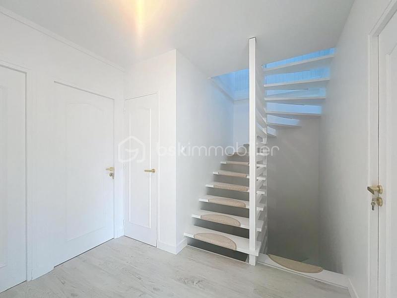 Maison - 102 m² - 6 pièces