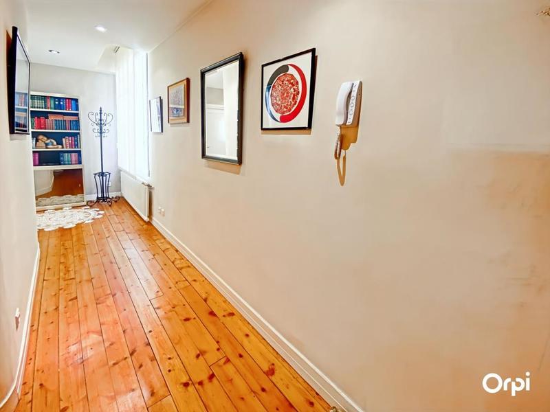 Appartement - 99 m² - 2 pièces