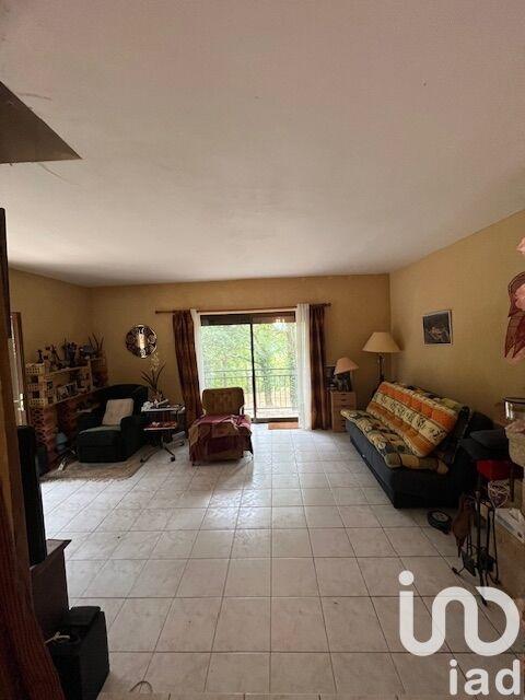 Maison - 180 m² - 6 pièces