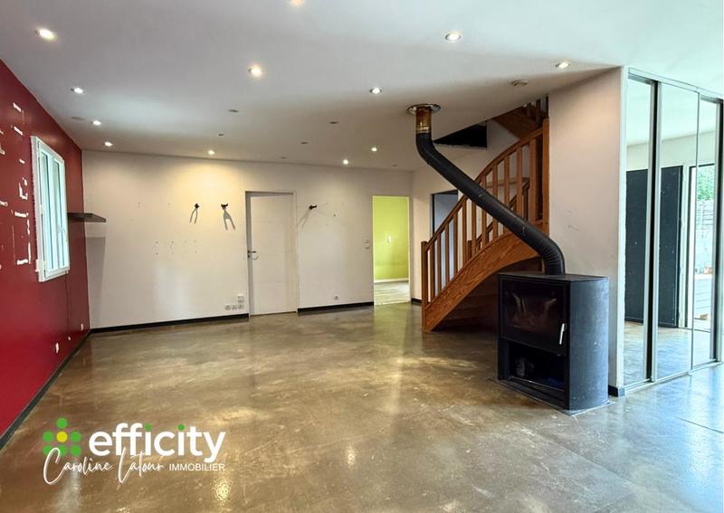 Maison - 152 m² - 6 pièces