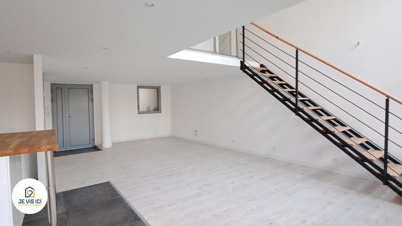 Loft - 92 m² - 5 pièces
