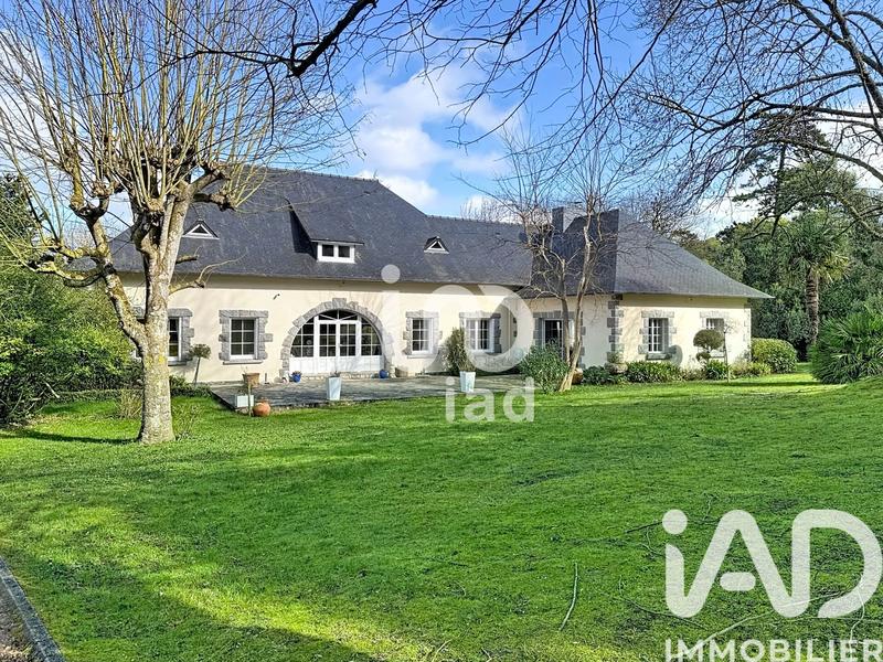 Maison - 320 m² - 10 pièces