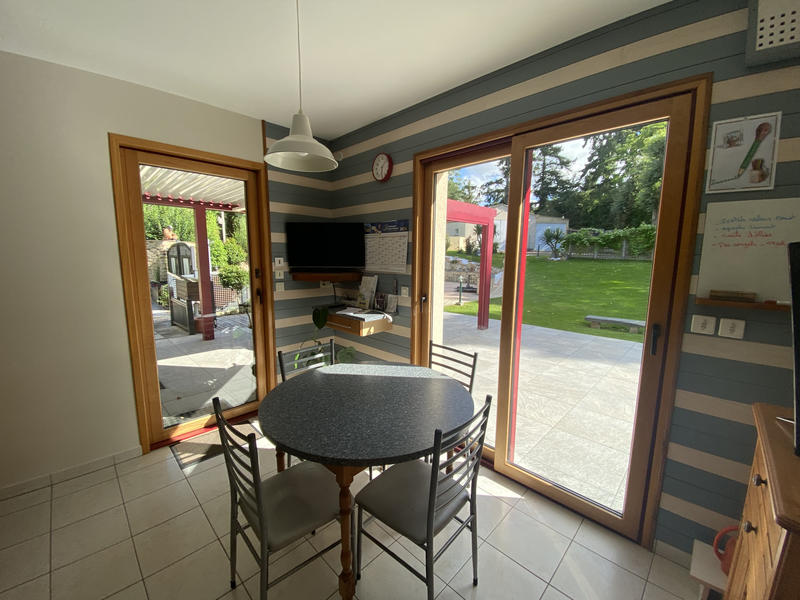 Propriété - 246 m² - 10 pièces