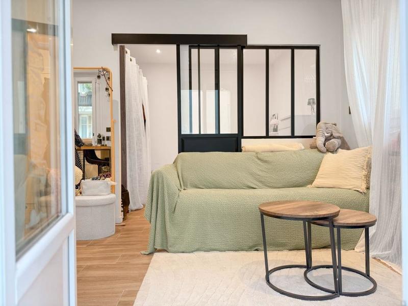 Studio - 30 m² - 2 pièces