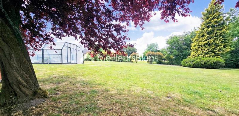 Propriété - 450 m² - 10 pièces