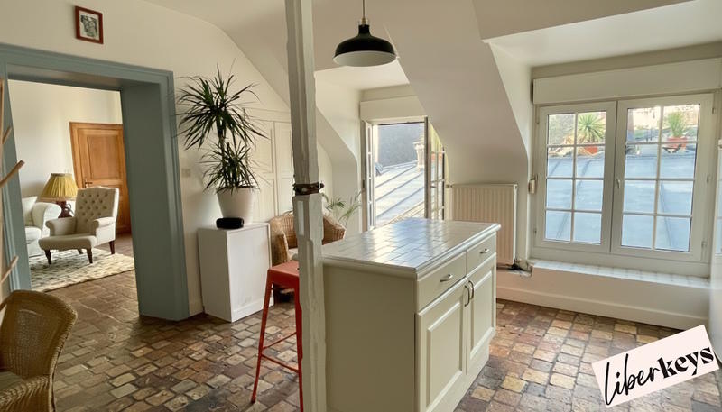 Appartement ancien - 204 m² - 6 pièces