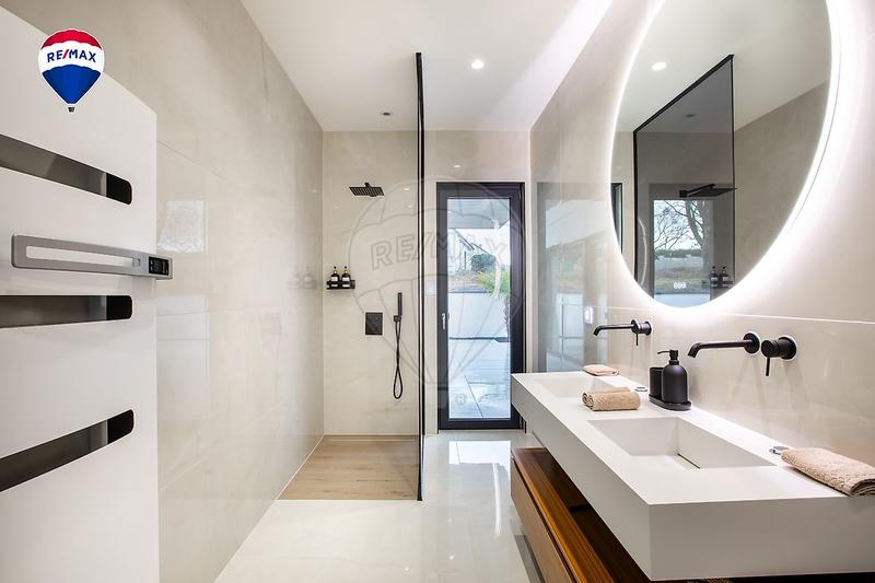 Maison - 187 m² - 6 pièces