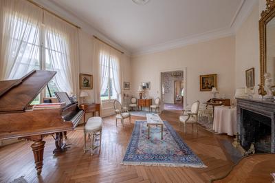 Maison de maîtres - 513 m² - 18 pièces