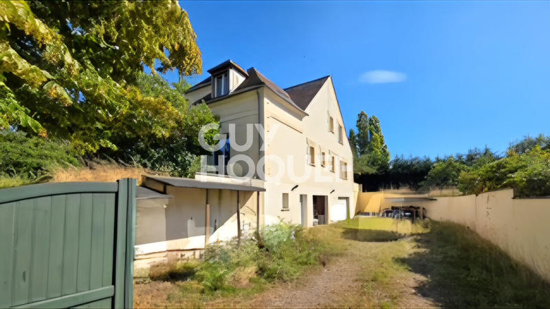 Maison traditionnelle - 216 m² - 7 pièces