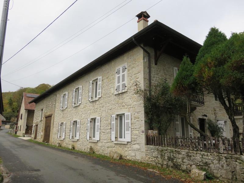 Maison - 222 m² - 9 pièces