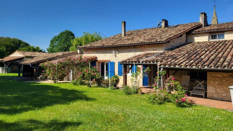 Maison de village - 210 m² - 5 pièces