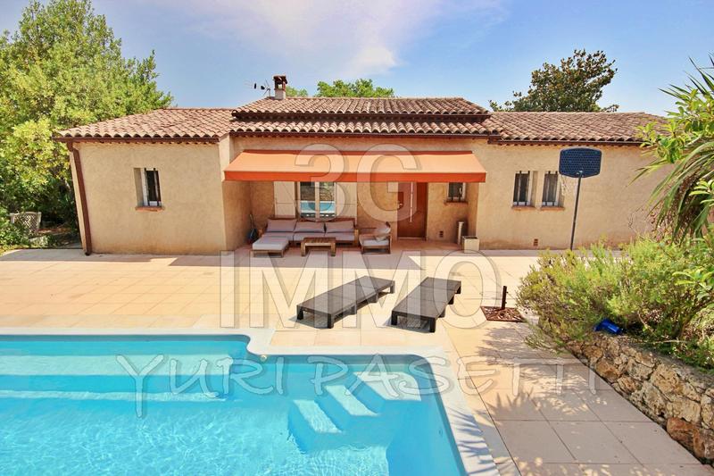 Villa - 1 365 m² - 5 pièces