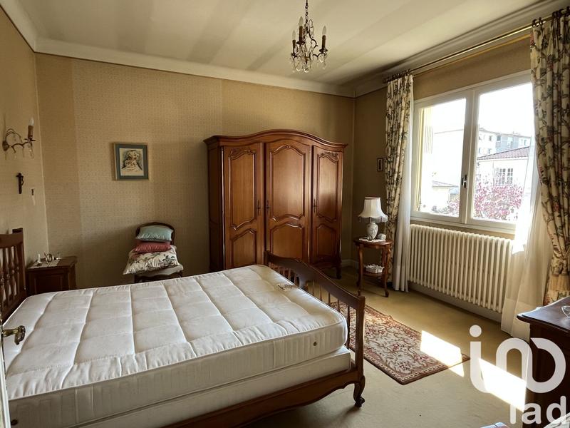 Maison - 205 m² - 6 pièces