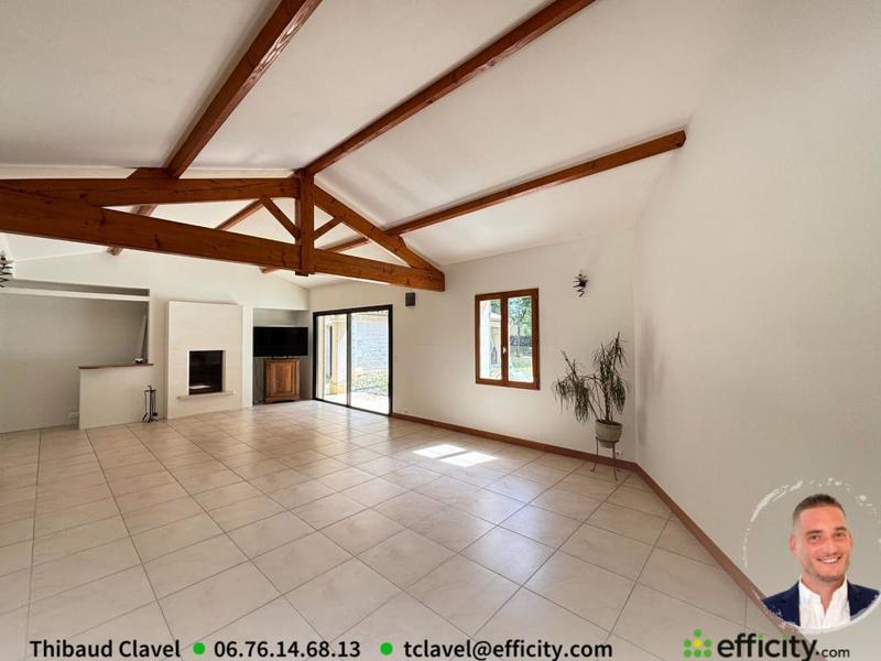 Maison - 215 m² - 8 pièces