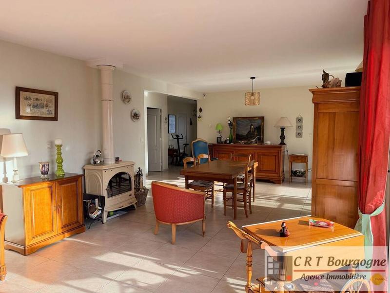 Maison - 202 m² - 7 pièces