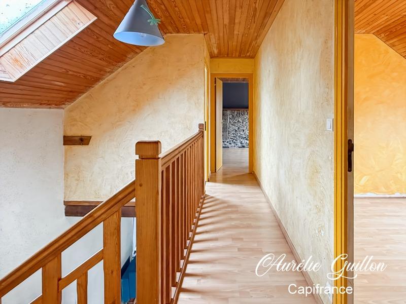 Maison - 181 m² - 7 pièces