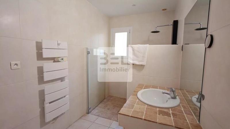 Villa - 161 m² - 11 pièces