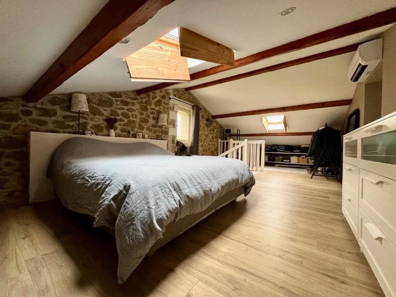 Maison en pierre - 100 m² - 3 pièces