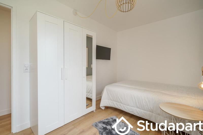 Chambre - 13 m² - 1 pièce