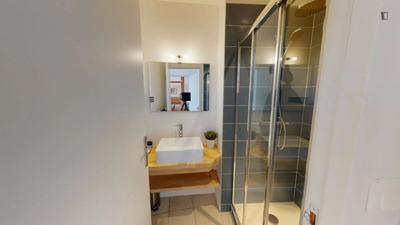 Chambre - 11 m² - 4 pièces