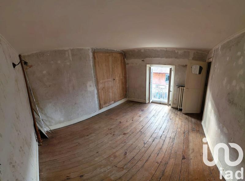 Maison - 238 m² - 6 pièces