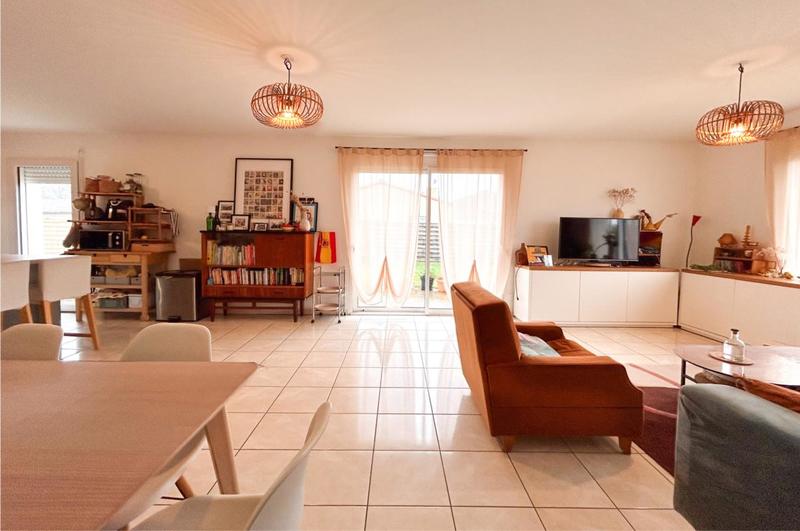 Maison - 90 m² - 4 pièces