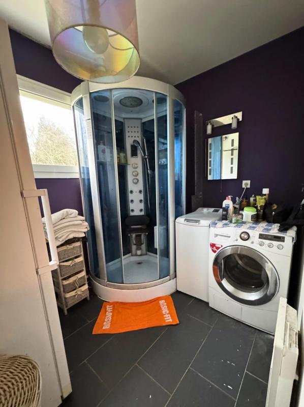 Appartement - 80 m² - 7 pièces