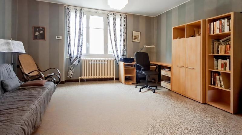 Maison - 223 m² - 9 pièces