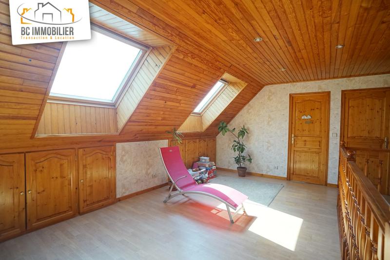 Maison - 143 m² - 8 pièces