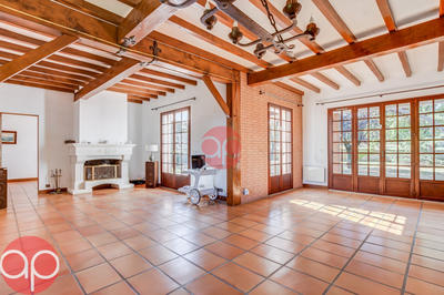 Maison - 246 m² - 5 pièces